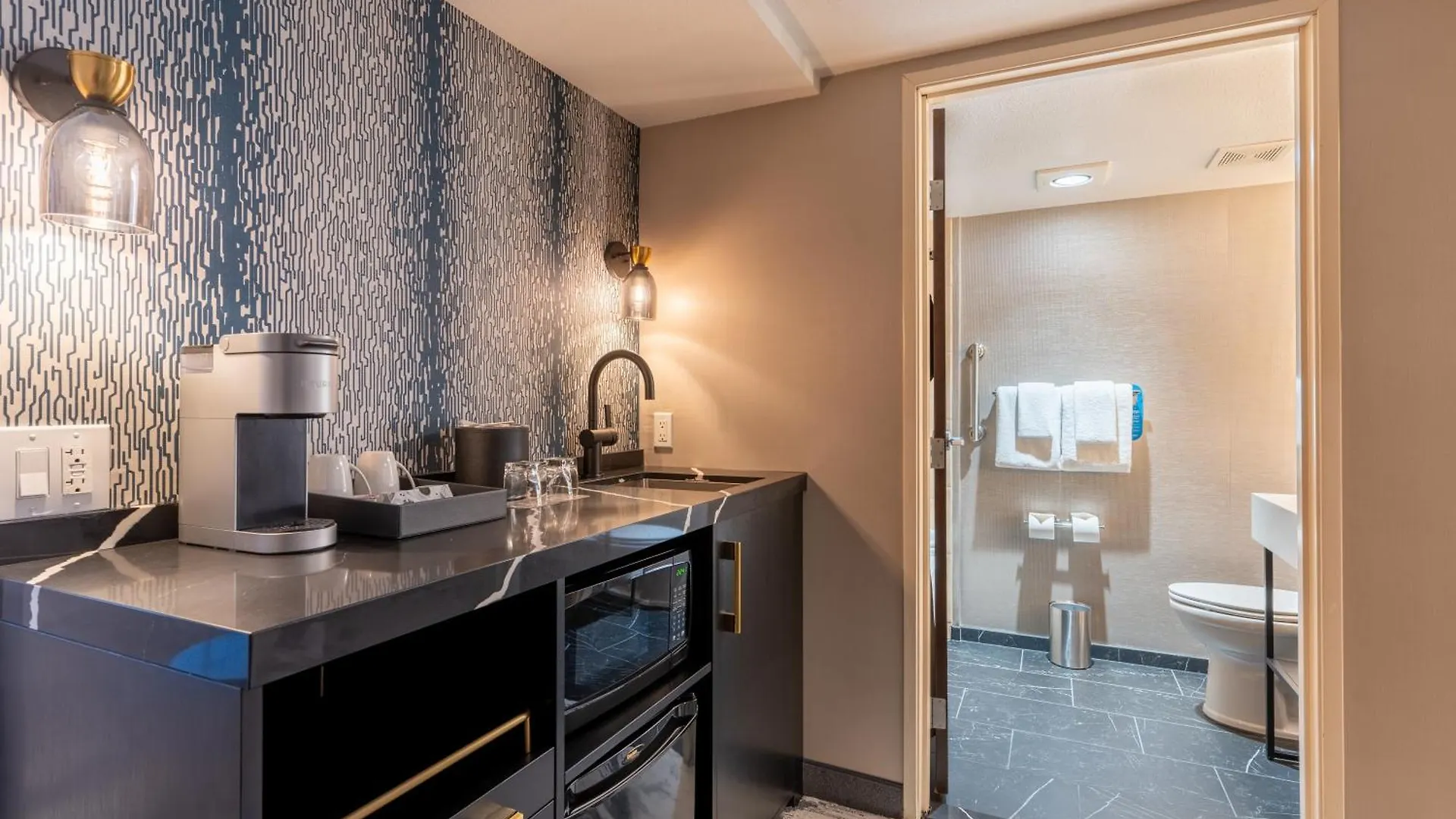 Silver Cloud Hotel - Seattle Broadway